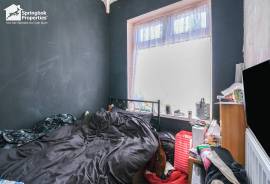 3 bedroom, Semi-detached house for sale