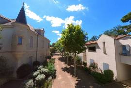 4 room, 96m2 House for sale in Lezignan la cebe - 330 000 € *