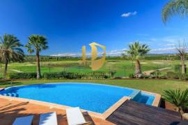 Villa T4 in Luxury Resort with Golf in Alcantarilha, Silves