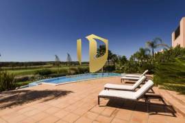 Villa T4 in Luxury Resort with Golf in Alcantarilha, Silves