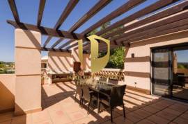 Villa T4 in Luxury Resort with Golf in Alcantarilha, Silves