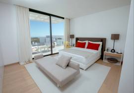 Luxurious 3 bedroom apartment, duplex, with wonderful terrace, at Monte Rei Golf & Country Club.