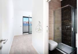 New 4 bedroom apartment with 180 m2 located in Portimão