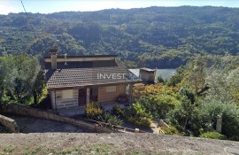 Plot with Approved Project for Luxury Villa with Views Over the Douro River, Marco Canaveses, Porto