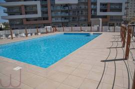 Fantastic T1 with swimming pool, parking, balcony and concierge 150 meters from the beach