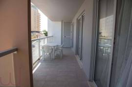 Fantastic T1 with swimming pool, parking, balcony and concierge 150 meters from the beach