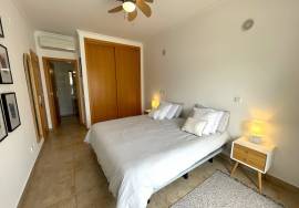 Winter Let 2 Bedroom Apartment near Porto de Mos Beach