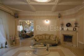 Detached house for rent in Jurmala, 600.00m2