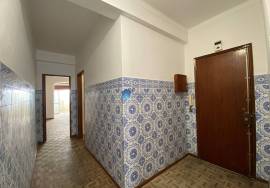 3 bedroom apartment in downtown Olhão