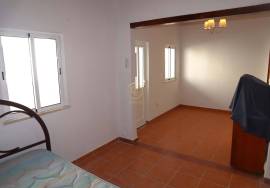 Refurbished single storey house T0, between Monte Gordo and Vila Real de Santo António