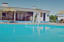 Farm of 550m2, land of 18416m2, 5 suites, swimming pool, Grandola, Setubal