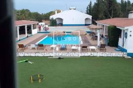 Farm of 550m2, land of 18416m2, 5 suites, swimming pool, Grandola, Setubal