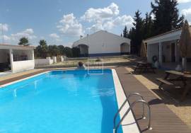 Farm of 550m2, land of 18416m2, 5 suites, swimming pool, Grandola, Setubal