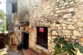 House Containing 2 Apartments for sale in Veroli Lazio