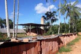 Brasil: Fábrica de ladrillos Parcela de 1535 ha Mina de mate