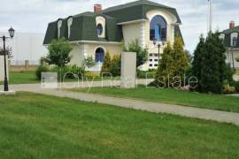 Detached house for rent in Riga district, 332.00m2