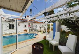 BEAUTIFUL DETACHED VILLA WITH POOL