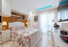 2 bedroom flat for sale in Vilamoura totally renovated, with swimming pool