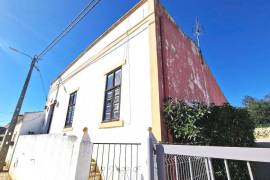 2-bedrooms House with 108 sq.m located 5km away from Loulé