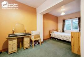 4 bedroom, Bungalow for sale