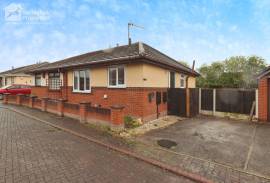 2 bedroom, Semi-detached bungalow for sale