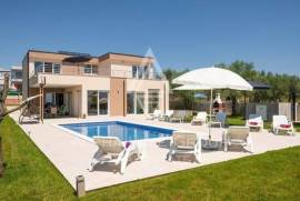 Casa di nuova costruzione con piscina e vista mare, Istria, Dignano