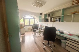 FOR RENT!220 sq.m.large offIce In the center of Ruse cIty