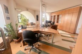 FOR RENT!220 sq.m.large offIce In the center of Ruse cIty