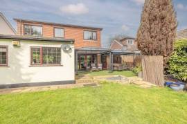 Luxury 4 Bed House For Sale In Wraysbury Royal Borough of Windsor