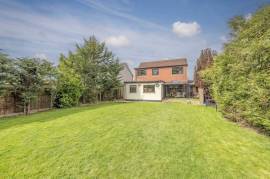 Luxury 4 Bed House For Sale In Wraysbury Royal Borough of Windsor