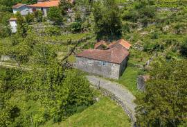 Country House with Land of 4.500m2, Ovil, Queimada, Baião