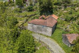 Country House with Land of 4.500m2, Ovil, Queimada, Baião