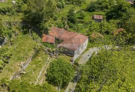 Country House with Land of 4.500m2, Ovil, Queimada, Baião