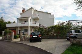 CRIKVENICA, JADRANOVO - a beautiful detached house with seven apartments