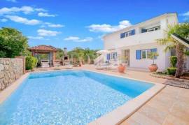 House in excellent location only 50 m from sea - Soline bay