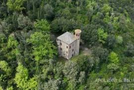 Stone Tower House with farmstead for sale, Perugia - Umbria