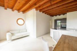 Three Room Apartment - Lonato del Garda. Well-kept garden apartment in a sunny and quiet location
