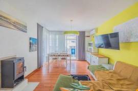 Three Room Apartment - Merano-Maia Bassa. Bright 3-room apartment in an excellent location