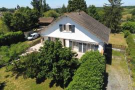 €149800 - Beau Pavillon between Ruffec and Sauze-Vaussais