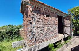 4 bedroom villa, in stone, restored with 4872 m2 of land.