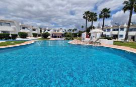 Spacious 1 bedroom apartment with pool and parking for sale