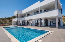 Albufeira - Stunning brand new 4-bedroom villa with Marina and sea views