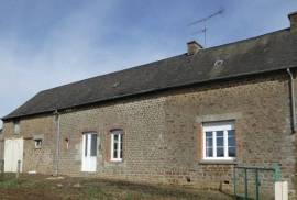 Detached Country House with Outbuilding