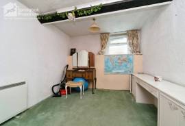 3 bedroom, Semi-detached bungalow for sale