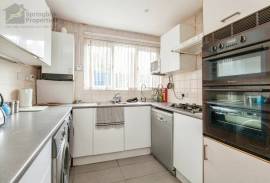 3 bedroom, Maisonette for sale