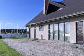 Detached house for rent in Riga, 180.00m2