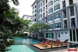 D65 - Comfortable Studio Condo in a Low Rise Building for Sale in Ekkamai
