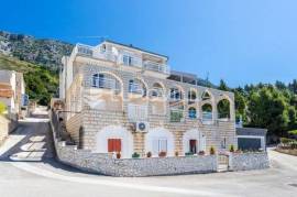 Omiš, apartment house with a panoramic view of the sea