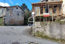 Stone house to rebuild in Bodiosa - Viseu