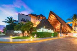 Luxury 2 Bed Apartment For Sale In Playa Del Carmen